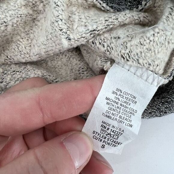 Fashion‎ Nova Women's Takin Back My Love Crop Top Metallic Gray Size Small NWT - Picture 8 of 8